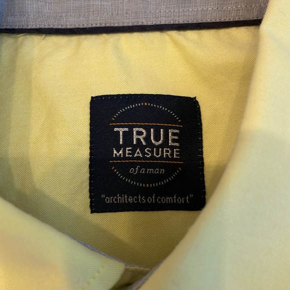 Such a cool men’s summer/ fall long sleeve shirt. - Picture 2 of 5